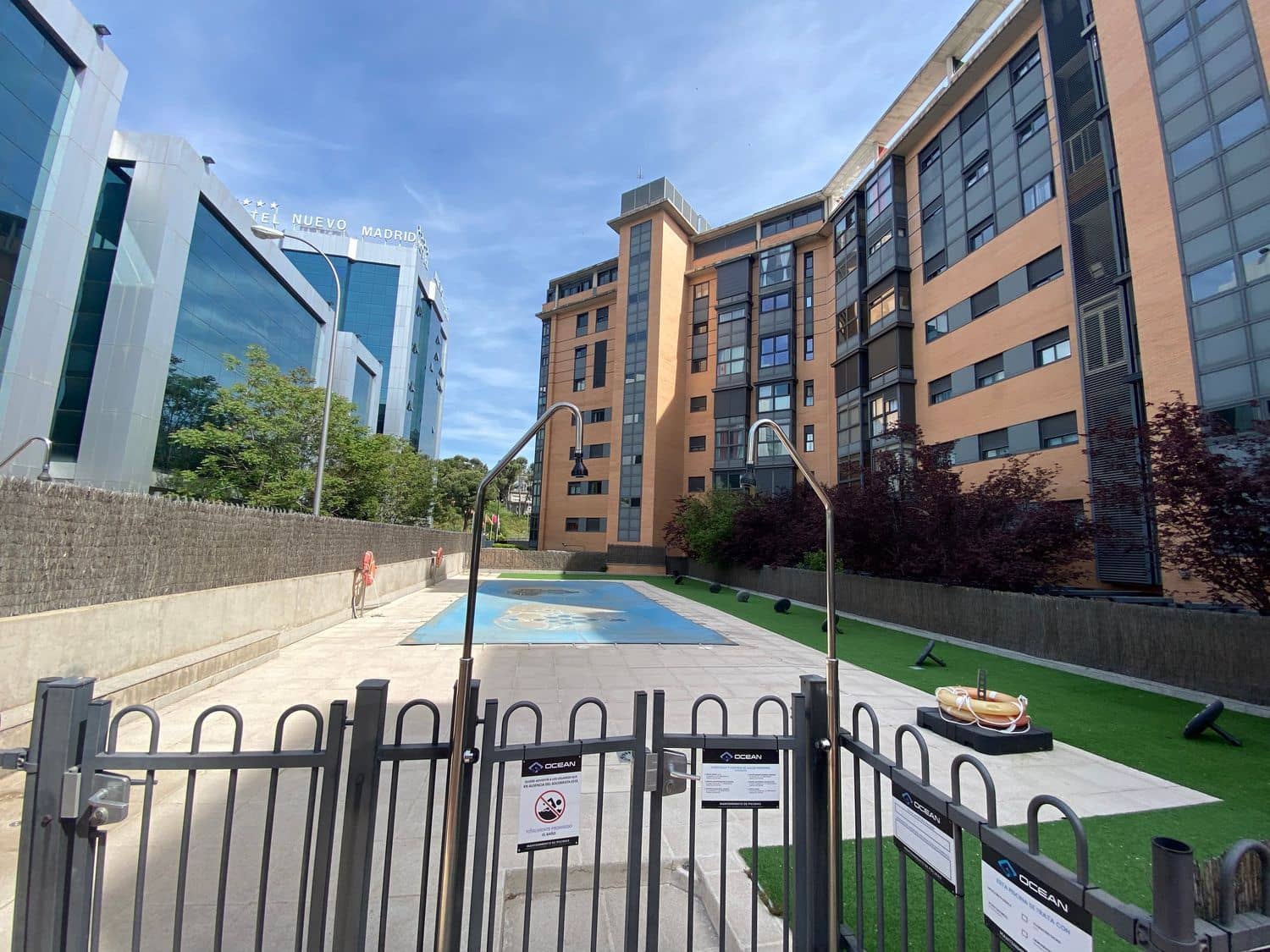 1 quarto Apartamento para arrendar em Madrid cidade com piscina garagem - 1 300 € (Ref: 9436803)