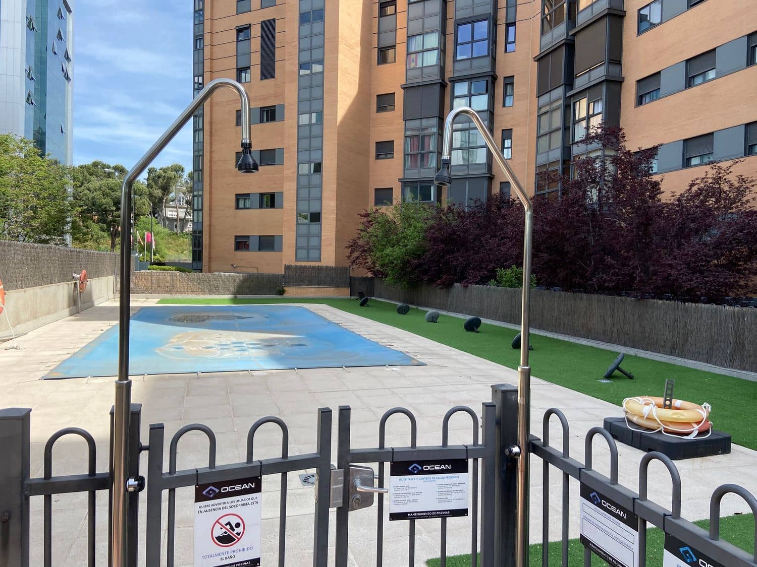 1 quarto Apartamento para arrendar em Madrid cidade com piscina garagem - 1 300 € (Ref: 9436803)