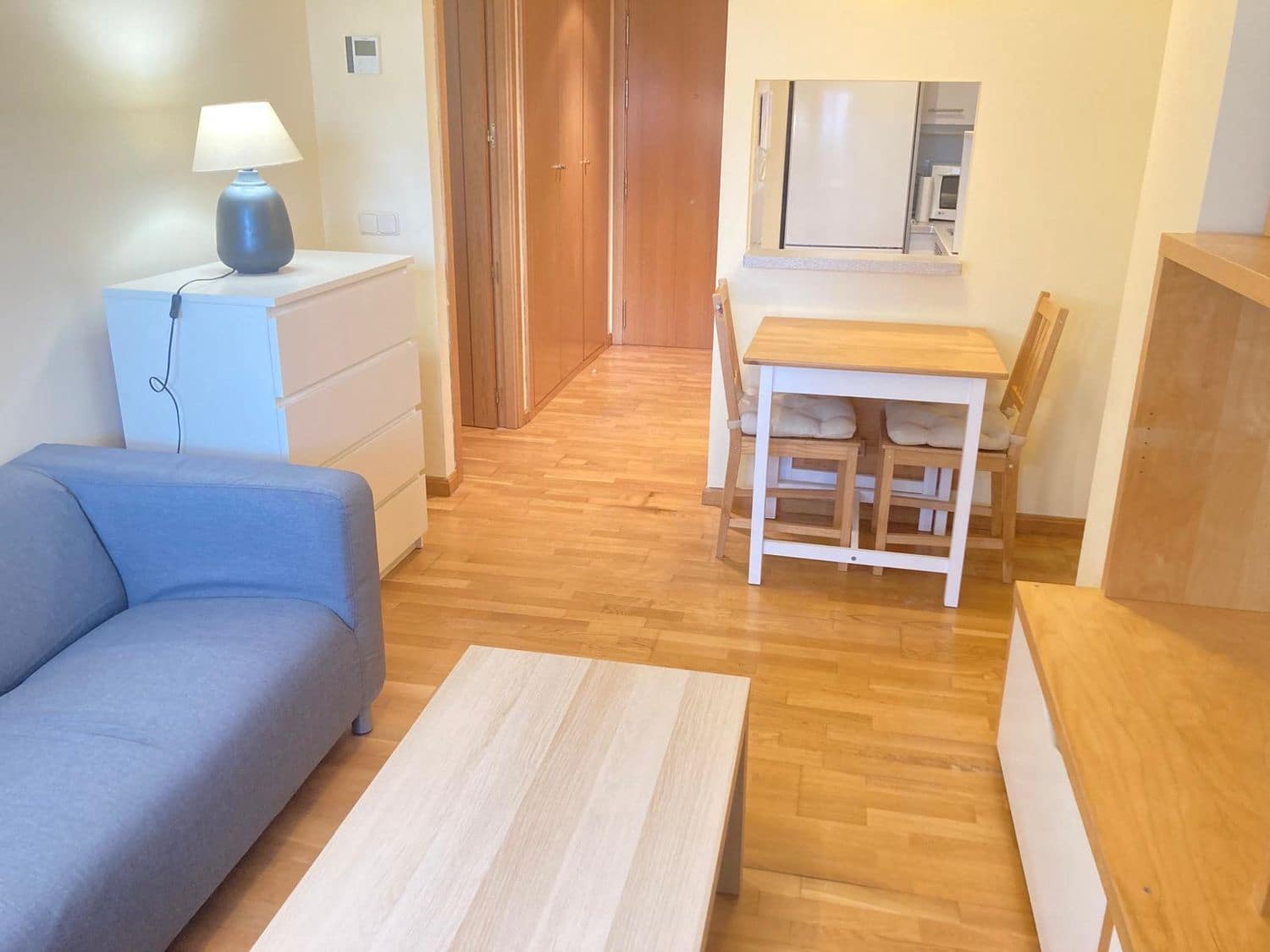 1 quarto Apartamento para arrendar em Madrid cidade com piscina garagem - 1 300 € (Ref: 9436803)