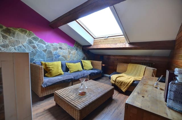 5 soverom Hus til salgs i Mieres med garasje - € 124 000 (Ref: 9436804)