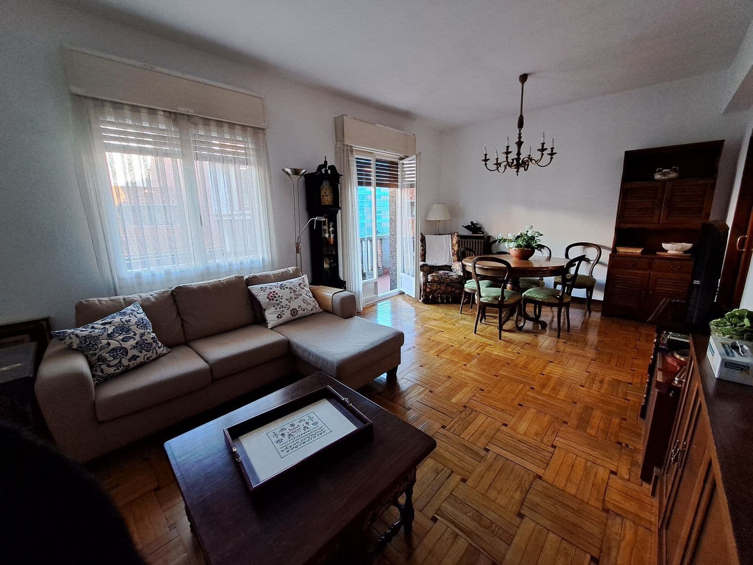 4 slaapkamer Appartement te koop in Gijon met garage - € 450.000 (Ref: 9439521)