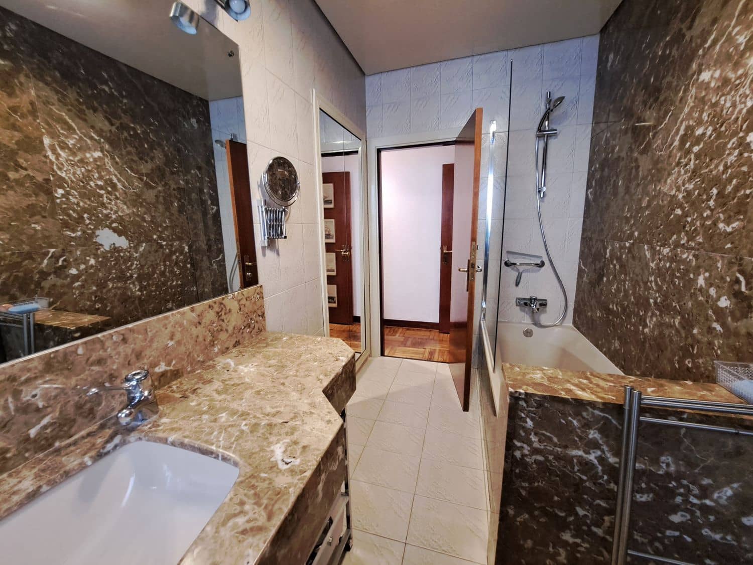 4 slaapkamer Appartement te koop in Gijon met garage - € 450.000 (Ref: 9439521)