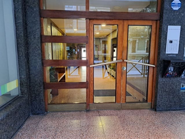 4 soveværelse Lejlighed til salg i Centro Urbano, Gijón med garage - € 450.000 (Ref: 9439521)