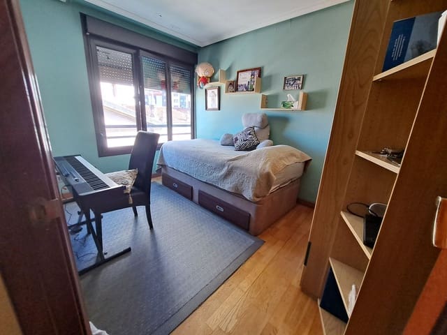 4 slaapkamer Appartement te koop in Centro Urbano, Gijón met garage - € 585.000 (Ref: 9439522)