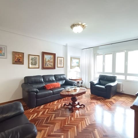 3 soveværelse Lejlighed til salg i Centro Urbano, Gijón med garage - € 256.000 (Ref: 9439523)