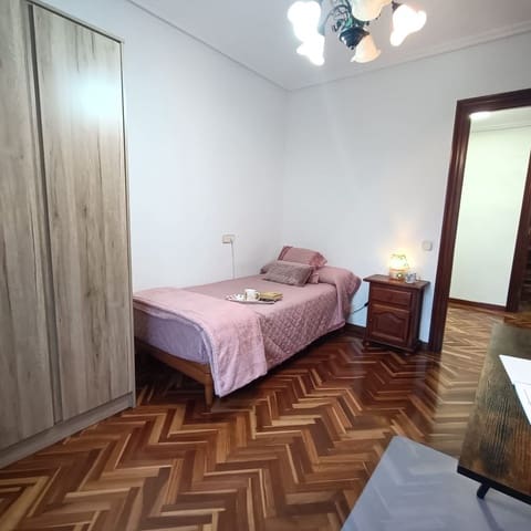 3 soveværelse Lejlighed til salg i Centro Urbano, Gijón med garage - € 256.000 (Ref: 9439523)