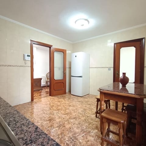 3 soveværelse Lejlighed til salg i Centro Urbano, Gijón med garage - € 256.000 (Ref: 9439523)