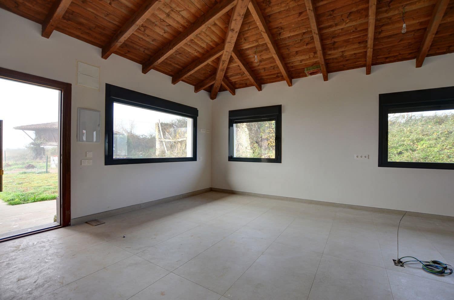 4 slaapkamer Villa te koop in Parres met garage - € 399.000 (Ref: 9439524)