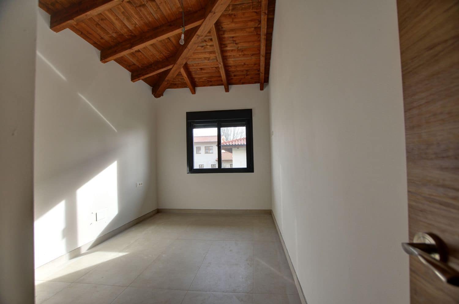 4 slaapkamer Villa te koop in Parres met garage - € 399.000 (Ref: 9439524)