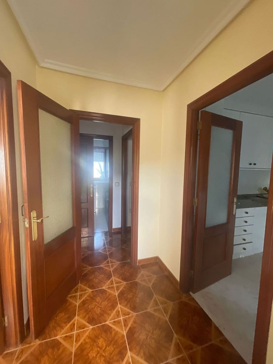 7 bedroom Finca/Country House for sale in Valdes with garage - € 340,000 (Ref: 9439525)