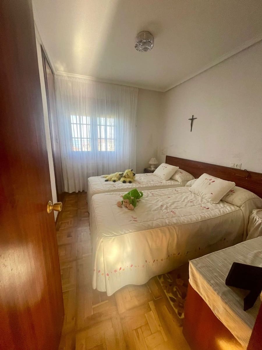 7 bedroom Finca/Country House for sale in Valdes with garage - € 340,000 (Ref: 9439525)