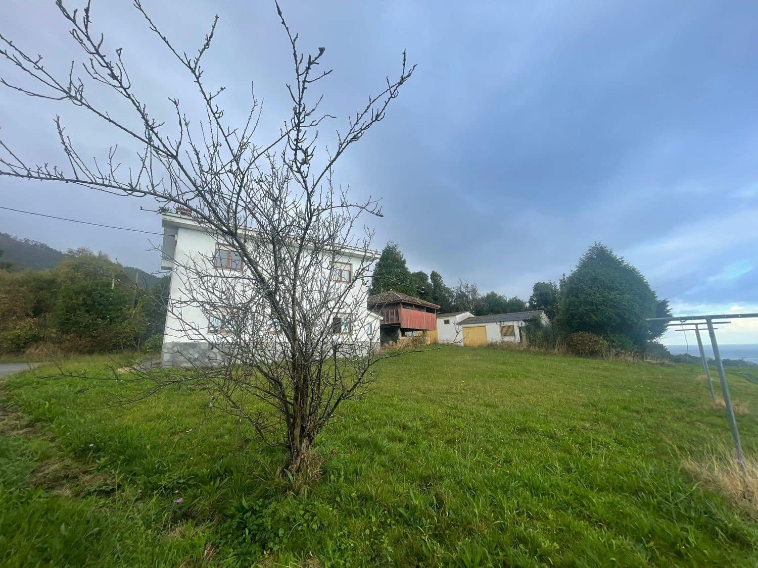 7 bedroom Finca/Country House for sale in Valdes with garage - € 340,000 (Ref: 9439525)