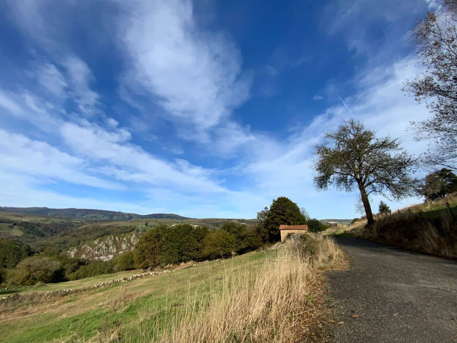 3 soveværelse Finca/Landehus til salg i Tineo med garage - € 240.000 (Ref: 9439526)