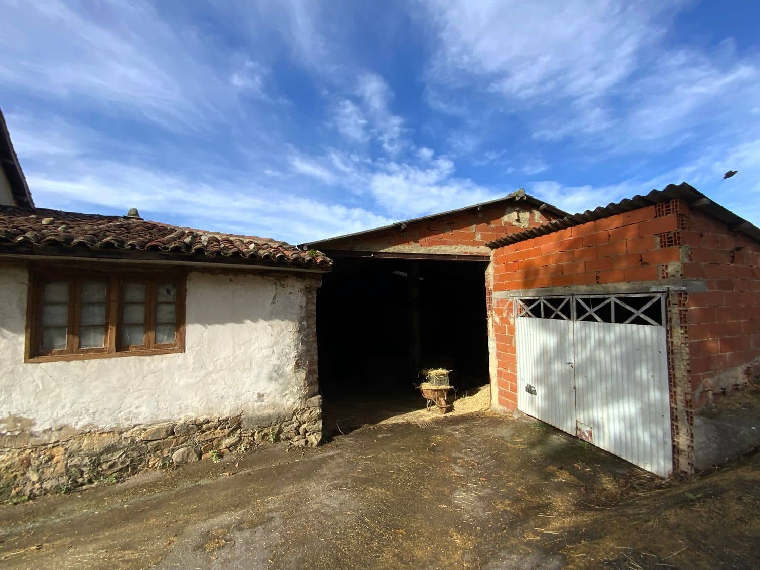 3 soveværelse Finca/Landehus til salg i Tineo med garage - € 240.000 (Ref: 9439526)