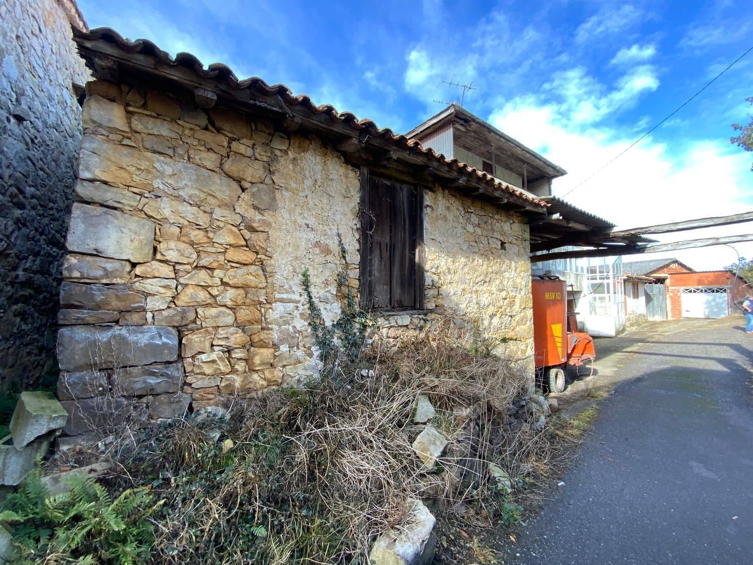 3 soveværelse Finca/Landehus til salg i Tineo med garage - € 240.000 (Ref: 9439526)