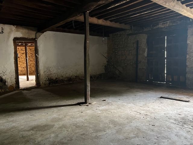 5 soveværelse Finca/Landehus til salg i Cuenya, Nava med garage - € 35.000 (Ref: 9441275)