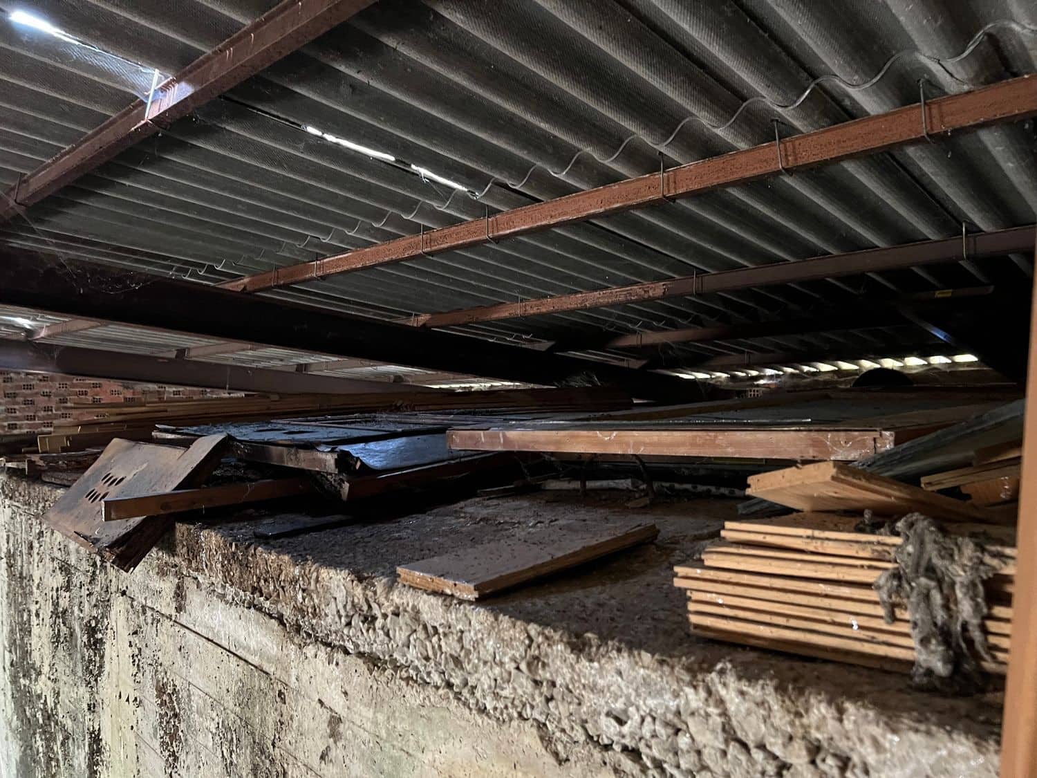 5 slaapkamer Finca/Landhuis te koop in Nava met garage - € 35.000 (Ref: 9441275)