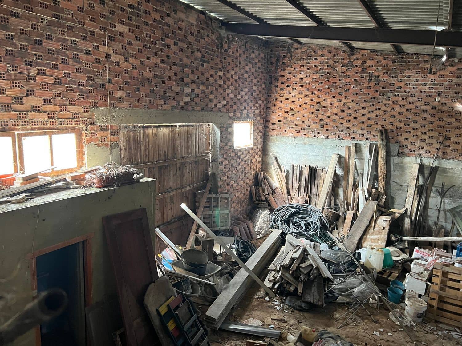 5 slaapkamer Finca/Landhuis te koop in Nava met garage - € 35.000 (Ref: 9441275)