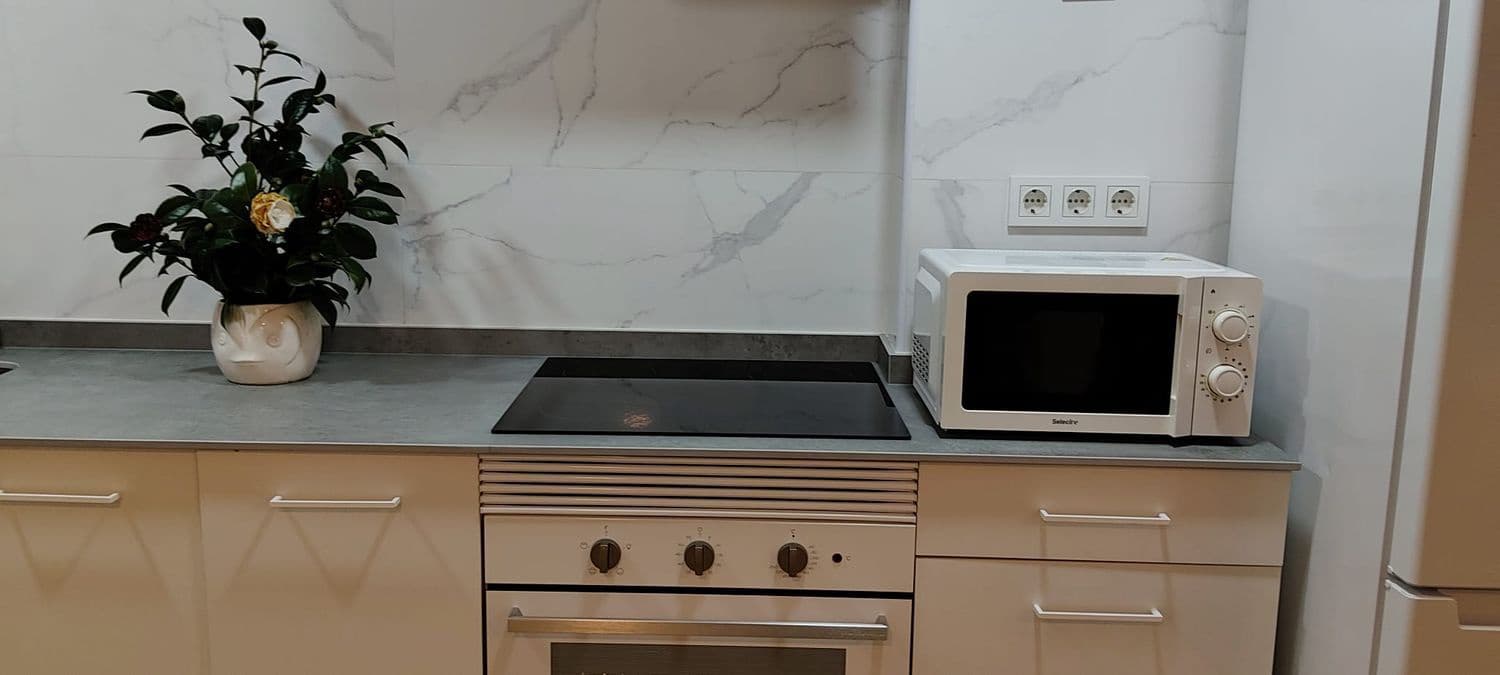 2 quarto Apartamento para arrendar em Gijon com garagem - 825 € (Ref: 9441679)