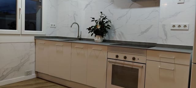 2 sypialnia Apartament do wynajęcia w Centro Urbano, Gijón z garażem - 825 € (Ref: 9441679)