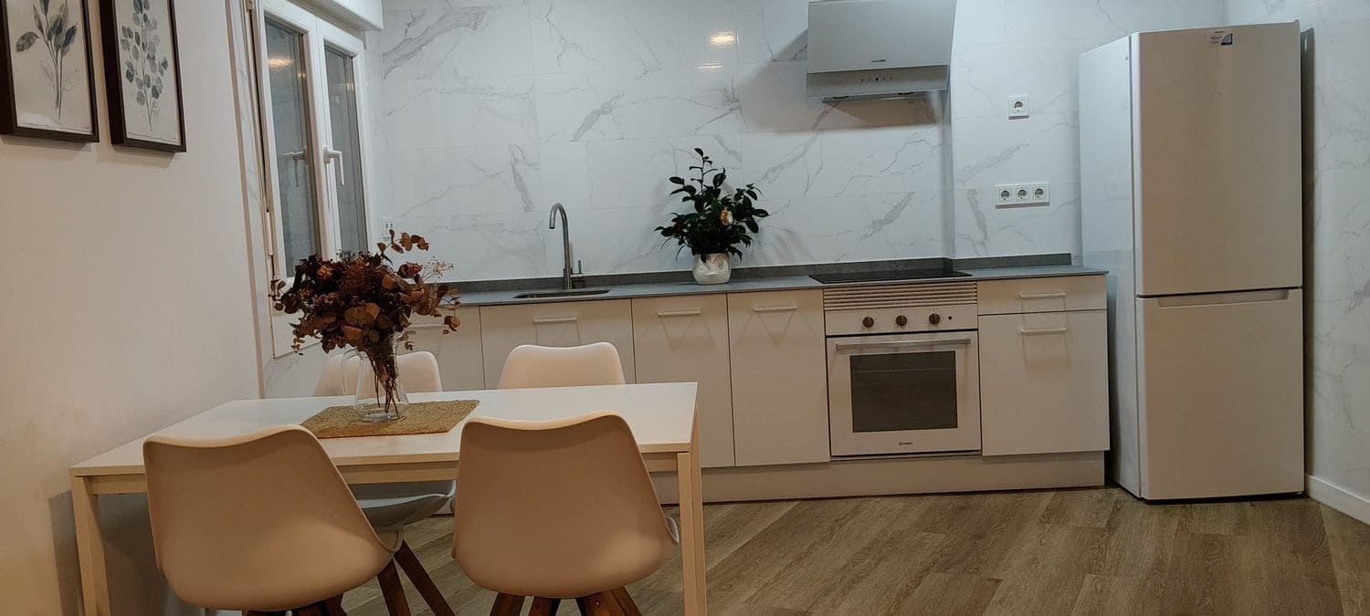 2 quarto Apartamento para arrendar em Gijon com garagem - 825 € (Ref: 9441679)