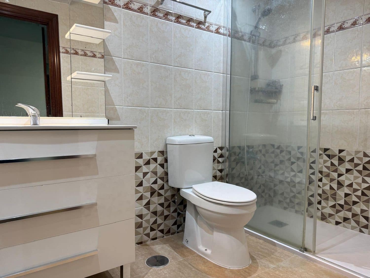 3 soveværelse Lejlighed til salg i Gijon med garage - € 154.500 (Ref: 9448835)