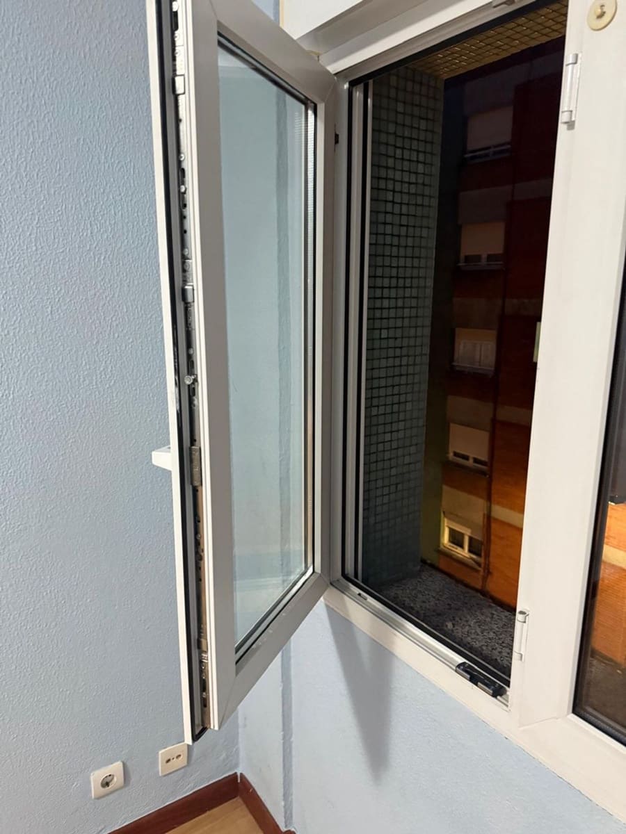 3 soveværelse Lejlighed til salg i Gijon med garage - € 154.500 (Ref: 9448835)