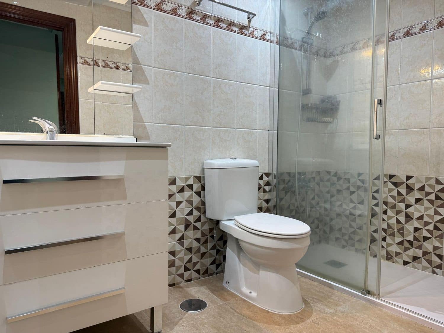 3 soveværelse Lejlighed til salg i Gijon med garage - € 154.500 (Ref: 9448835)