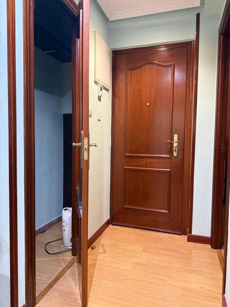 3 soveværelse Lejlighed til salg i Gijon med garage - € 154.500 (Ref: 9448835)