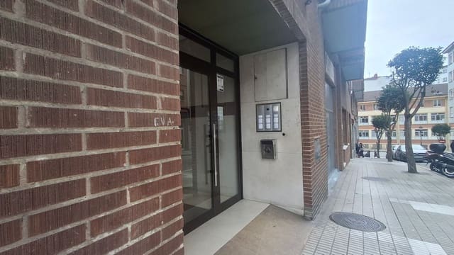 2 soverom Leilighet til salgs i Centro Urbano, Oviedo med garasje - € 165 000 (Ref: 9450099)