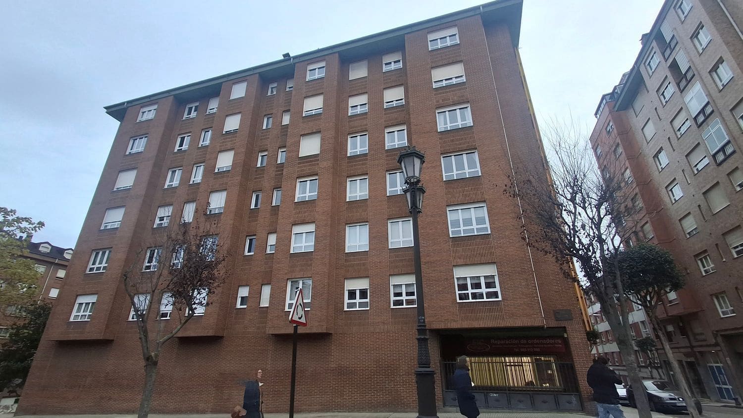 2 soverom Leilighet til salgs i Oviedo med garasje - € 165 000 (Ref: 9450099)