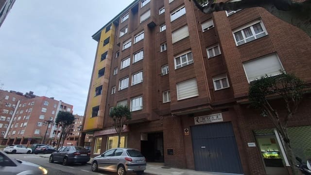 2 soverom Leilighet til salgs i Centro Urbano, Oviedo med garasje - € 165 000 (Ref: 9450099)