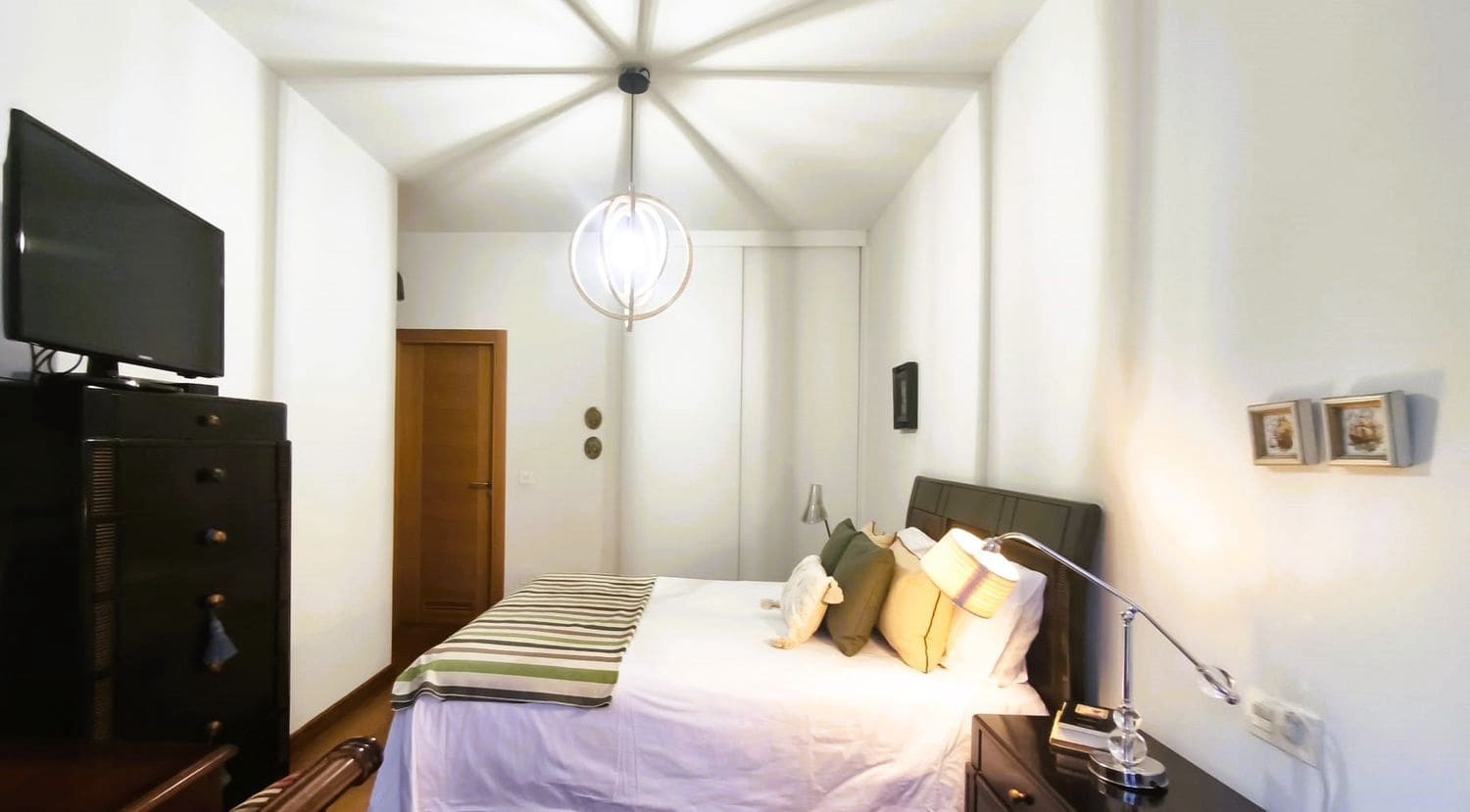 2 soveværelse Lejlighed til salg i Gijon med garage - € 425.000 (Ref: 9451836)