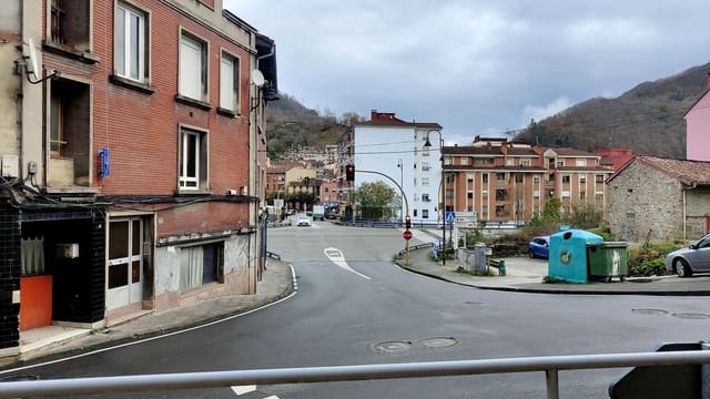 Local Commercial à vendre à Aller - 57 000 € (Ref: 9451839)