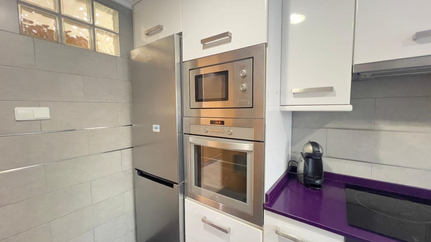 3 quarto Apartamento para arrendar em Gijon com garagem - 850 € (Ref: 9455743)