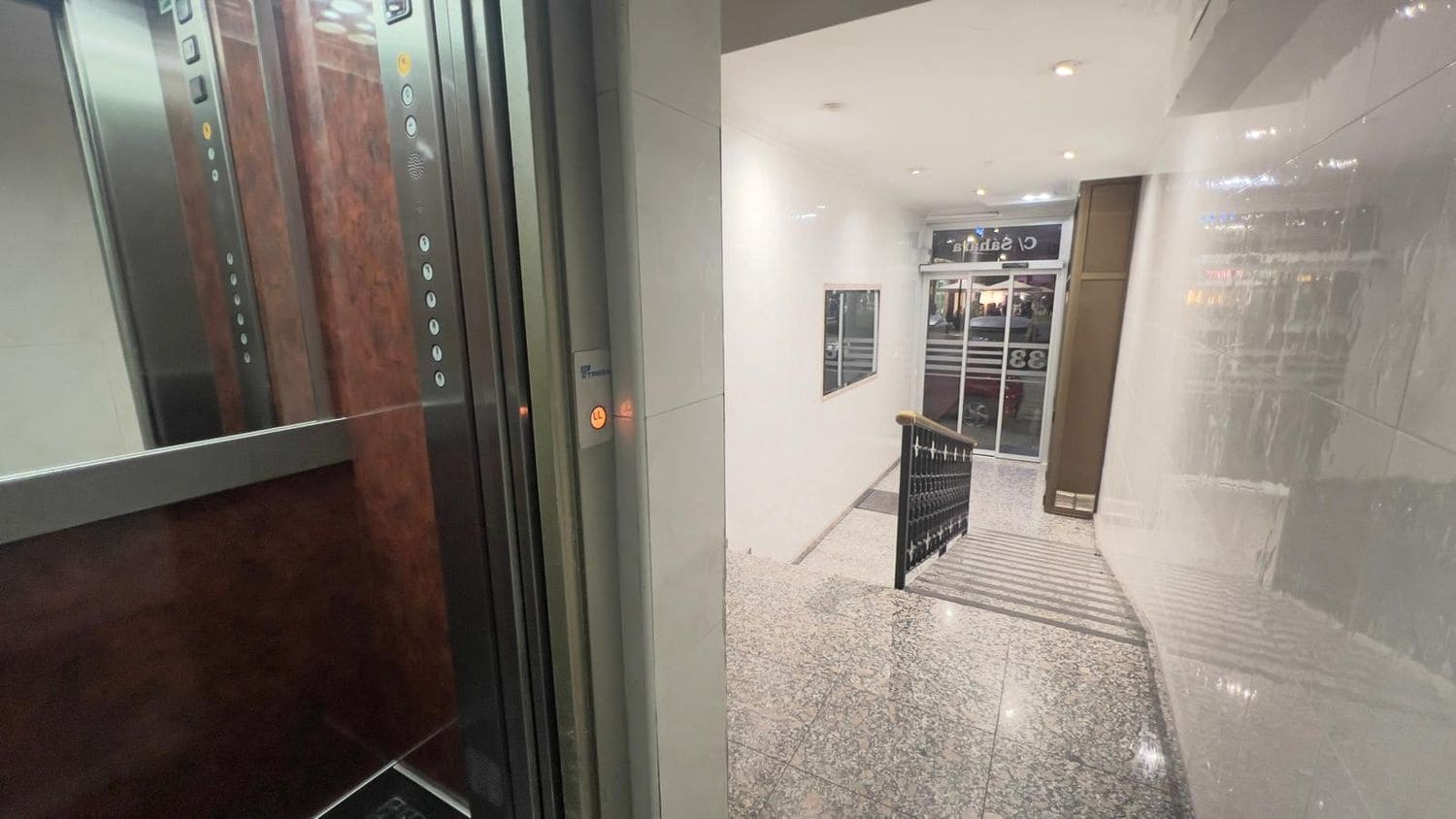 3 quarto Apartamento para arrendar em Gijon com garagem - 850 € (Ref: 9455743)