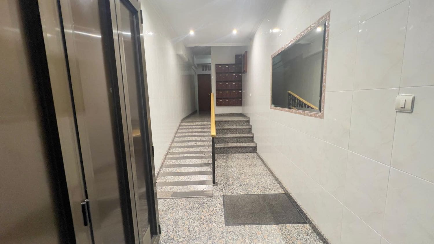 3 quarto Apartamento para arrendar em Gijon com garagem - 850 € (Ref: 9455743)