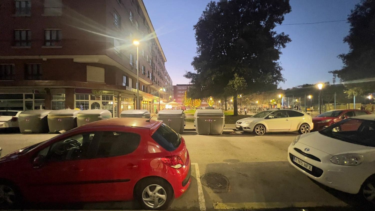 3 quarto Apartamento para arrendar em Gijon com garagem - 850 € (Ref: 9455743)