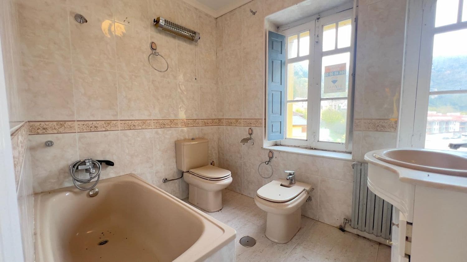 Apartamento de 3 habitaciones en Somiedo en venta con garaje - 153.000 € (Ref: 9455744)