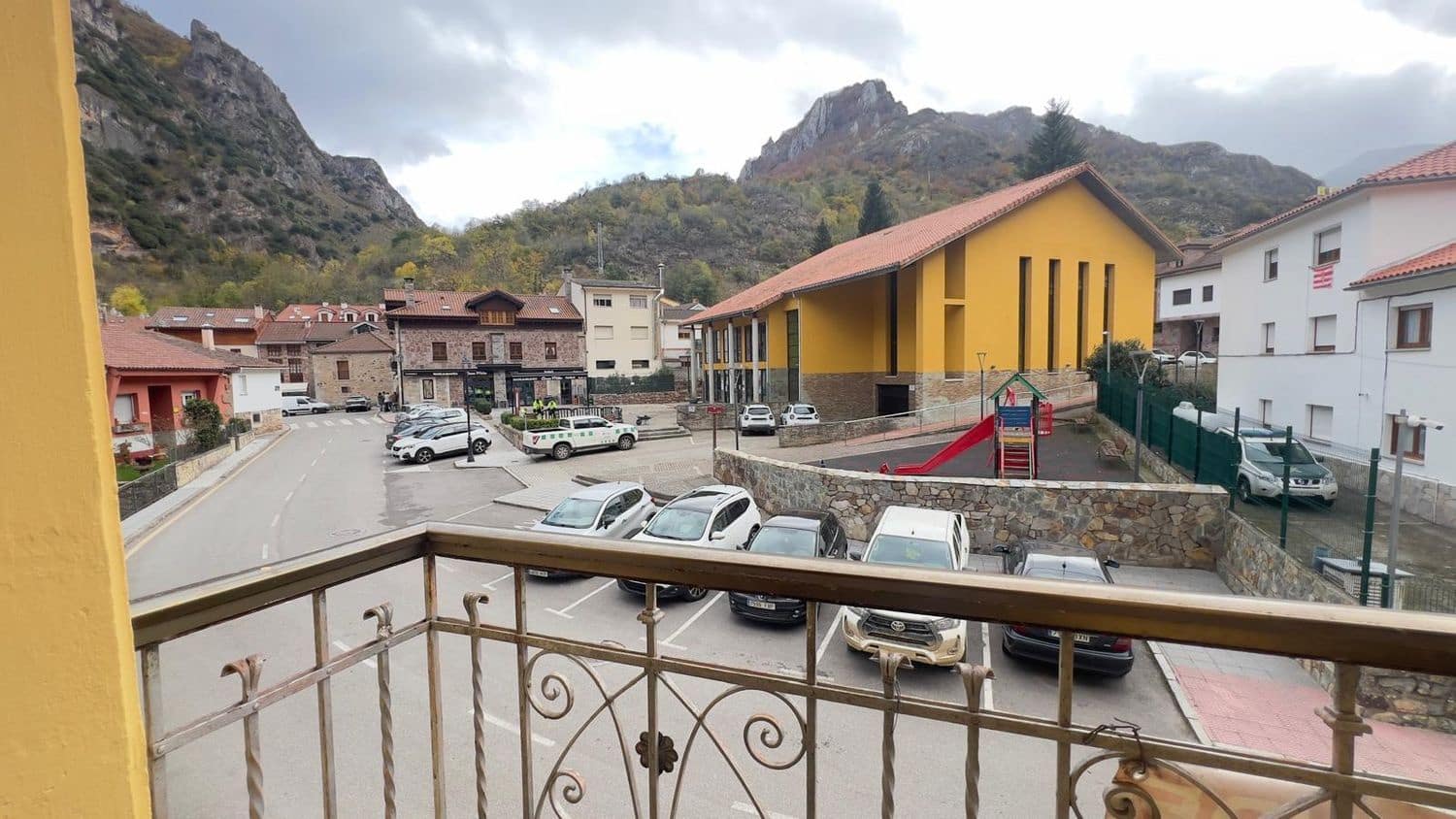 Apartamento de 3 habitaciones en Somiedo en venta con garaje - 153.000 € (Ref: 9455744)