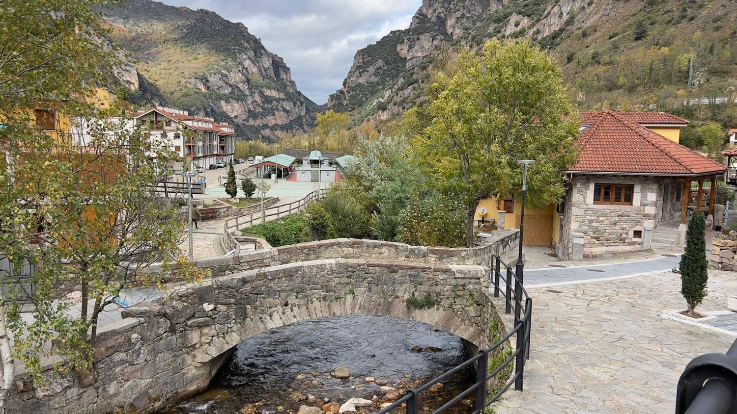 Apartamento de 3 habitaciones en Somiedo en venta con garaje - 153.000 € (Ref: 9455744)