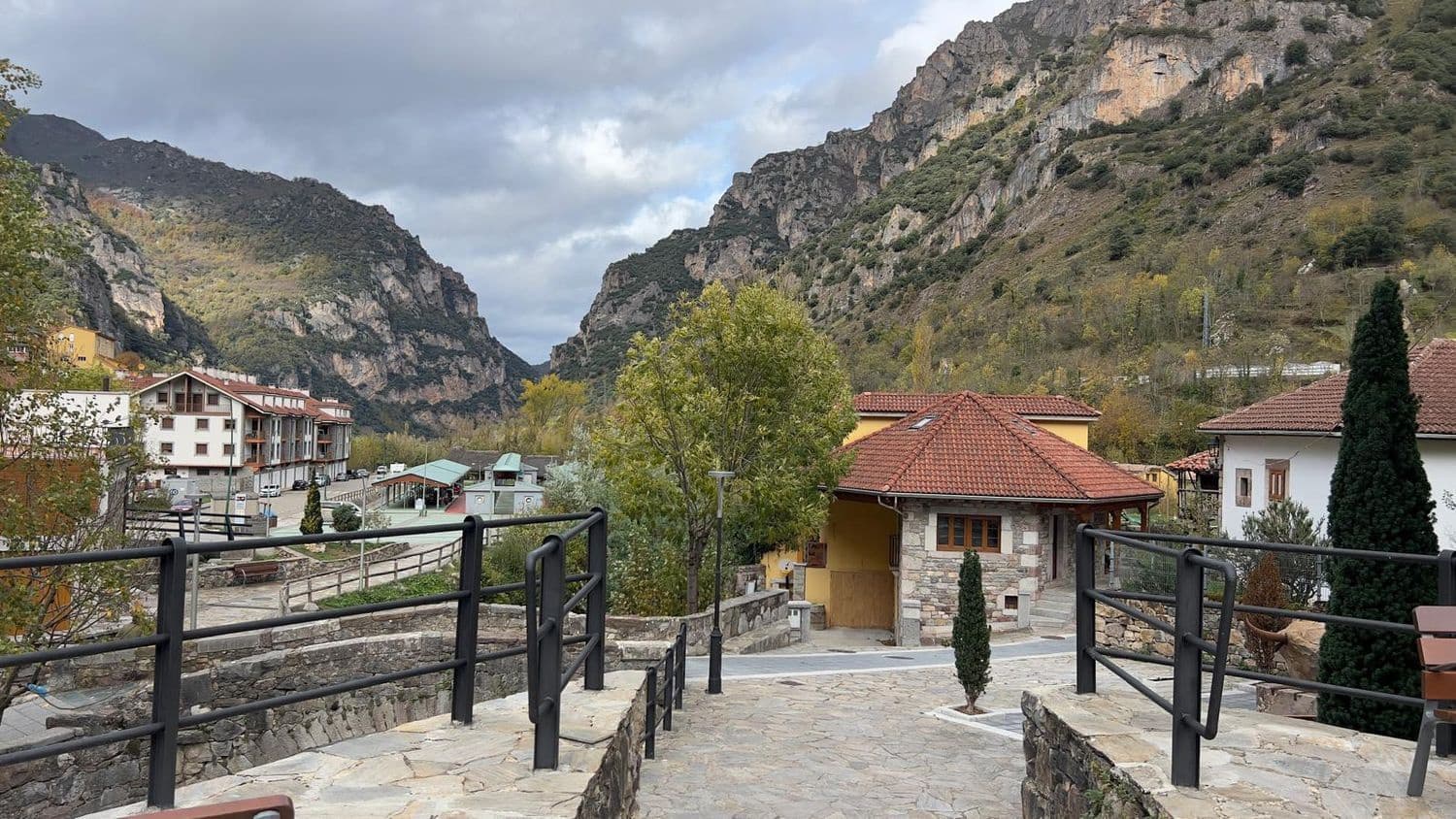 Apartamento de 3 habitaciones en Somiedo en venta con garaje - 153.000 € (Ref: 9455744)