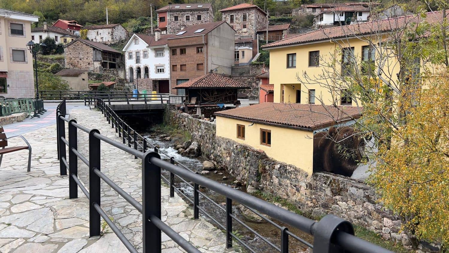 Apartamento de 3 habitaciones en Somiedo en venta con garaje - 153.000 € (Ref: 9455744)