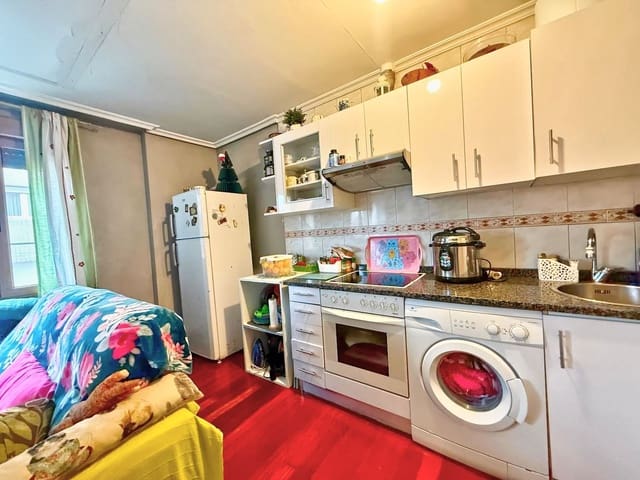 Apartamento de 2 habitaciones en Avilés en venta con garaje - 120.000 € (Ref: 9460962)