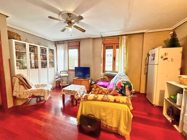 Apartamento de 2 habitaciones en Avilés en venta con garaje - 120.000 € (Ref: 9460962)