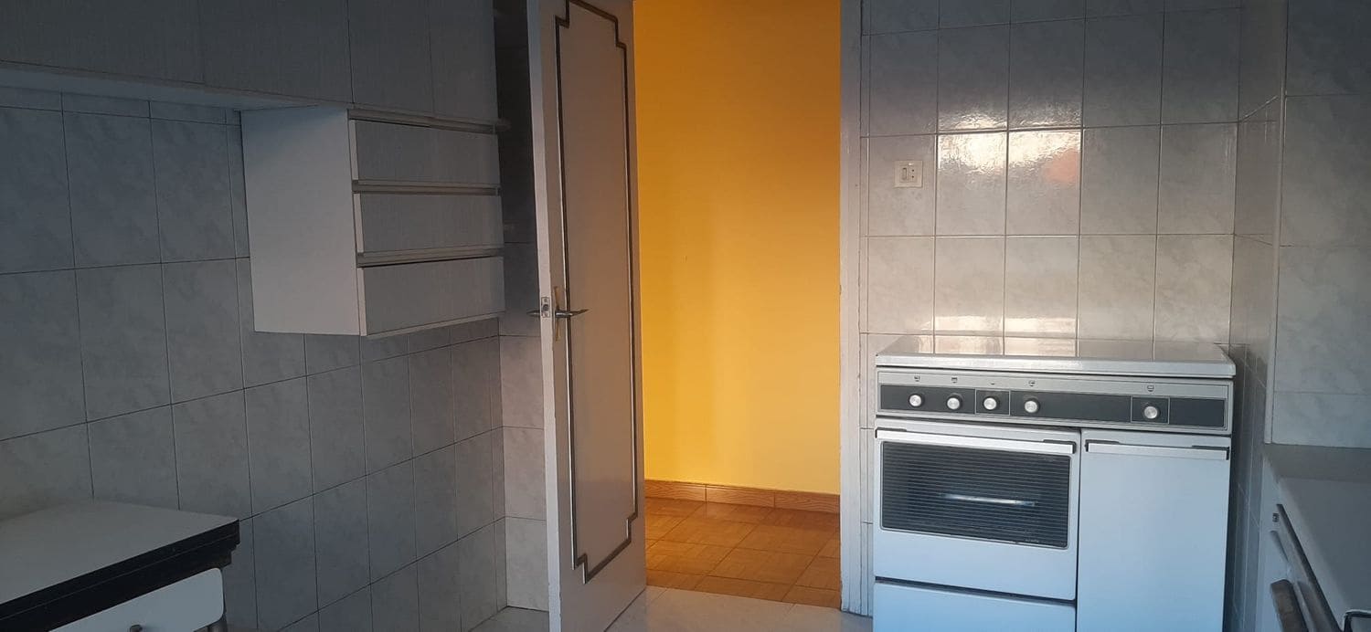 3 Zimmer Apartment zu verkaufen in Castrillon mit Garage - 150.000 € (Ref: 9460963)