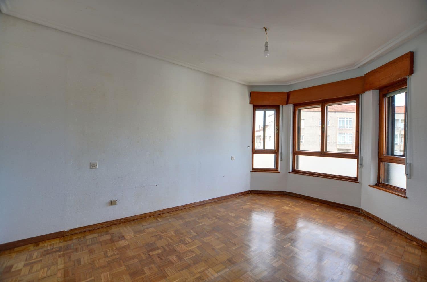 4 quarto Apartamento para venda em Castrillon com garagem - 227 000 € (Ref: 9460964)