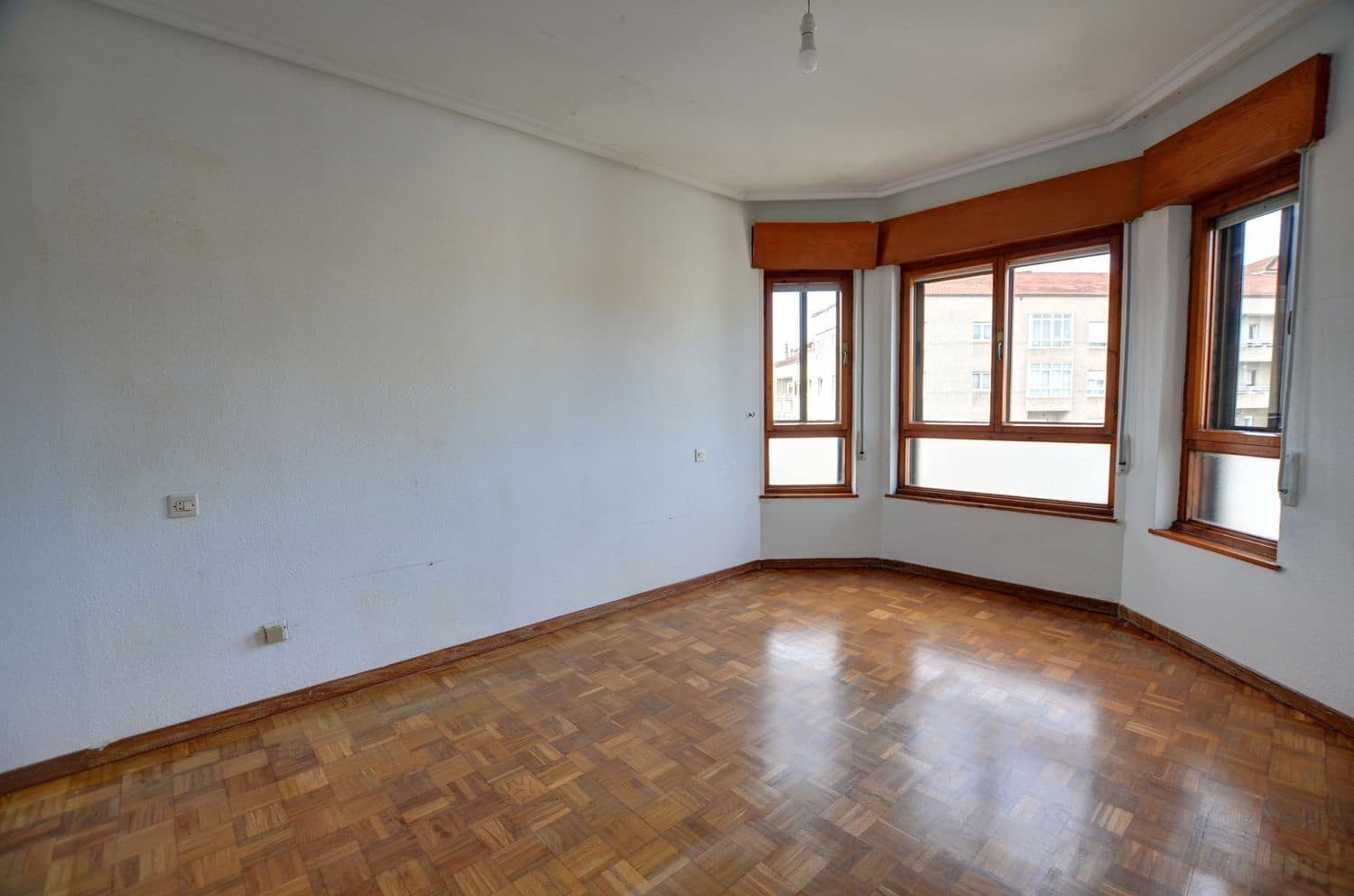 4 quarto Apartamento para venda em Castrillon com garagem - 227 000 € (Ref: 9460964)