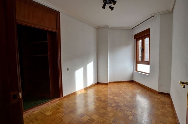 4 Zimmer Apartment zu verkaufen in Castrillón mit Garage - 227.000 € (Ref: 9460964)