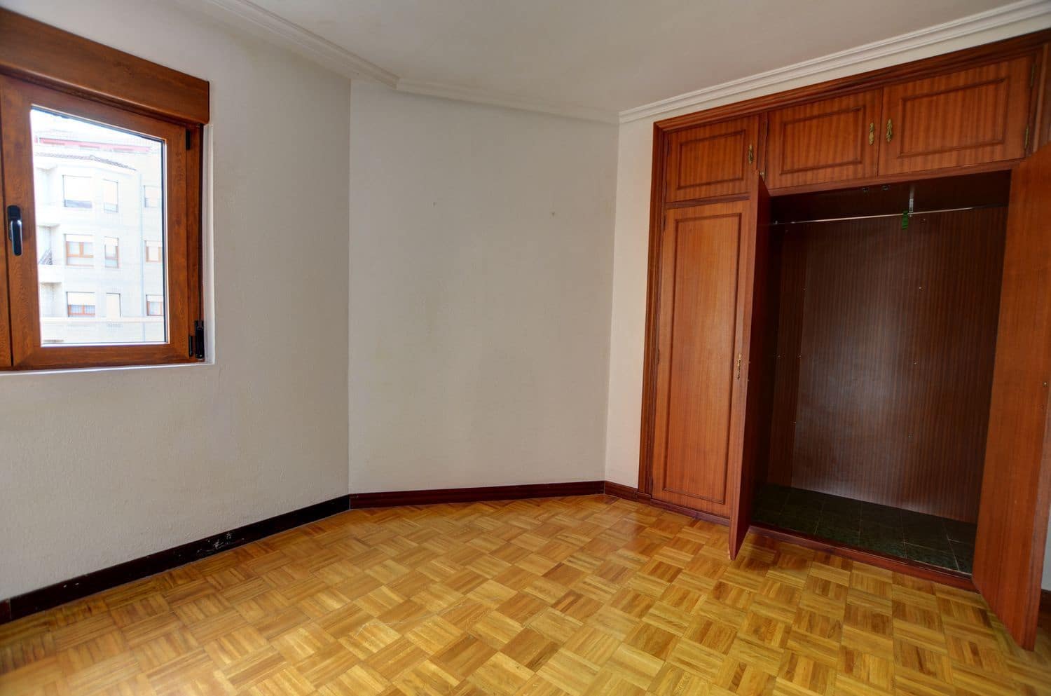 4 quarto Apartamento para venda em Castrillon com garagem - 227 000 € (Ref: 9460964)